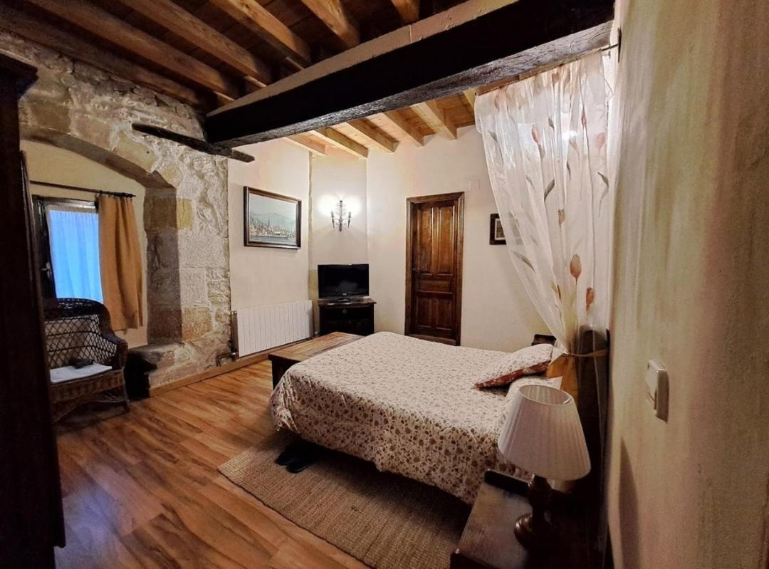 Palacio De Los Alvarado En Las Merindades El Ribero Eksteriør bilde