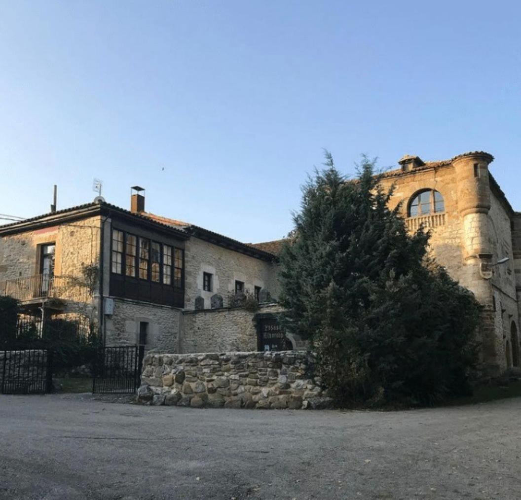 Palacio De Los Alvarado En Las Merindades El Ribero Eksteriør bilde