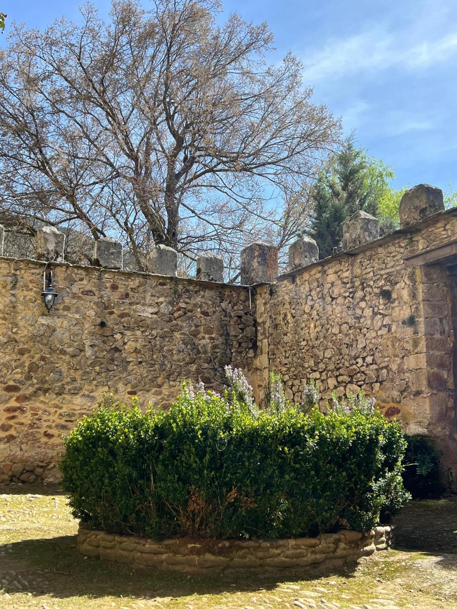 Palacio De Los Alvarado En Las Merindades El Ribero Eksteriør bilde
