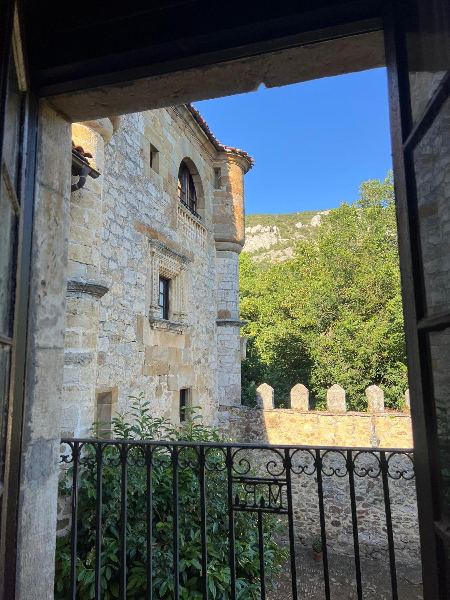 Palacio De Los Alvarado En Las Merindades El Ribero Eksteriør bilde
